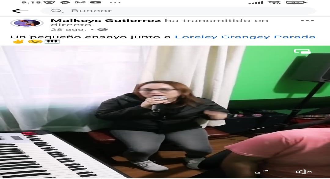 Loreley Grey en ensayo vocal